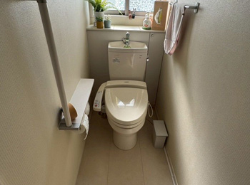 2階トイレ改修工事　施工前