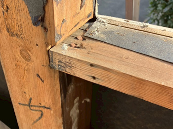 ベランダ雨漏り改修工事　施工中